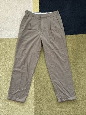 Savane Taupe Pleated Chinos